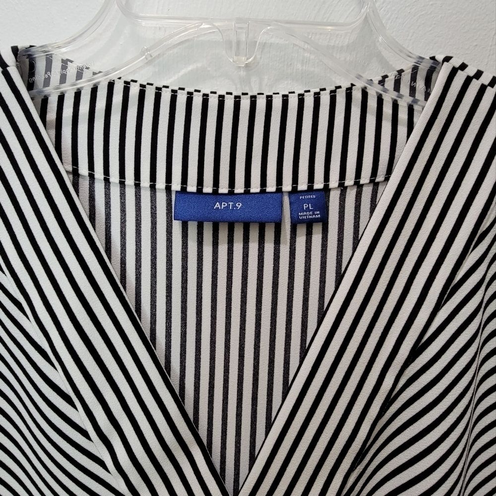 Apt 9 Women's Top - Picture 4 of 4